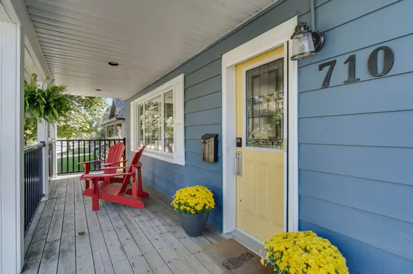 710 Hager AVE, Burlington, ON L7S 1R1