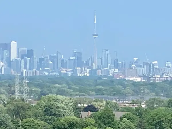 9 Valhalla Inn RD #1511, Toronto W08, ON M9B 0B2