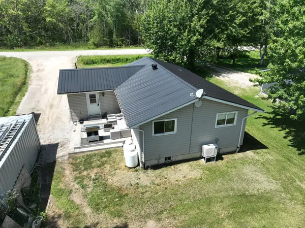 3000 Bruce 1 RD, Brockton, ON N0G 2T0