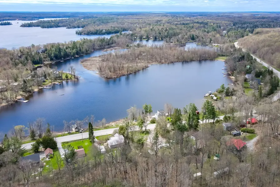 3627 Monck RD, Kawartha Lakes, ON K0M 2L0