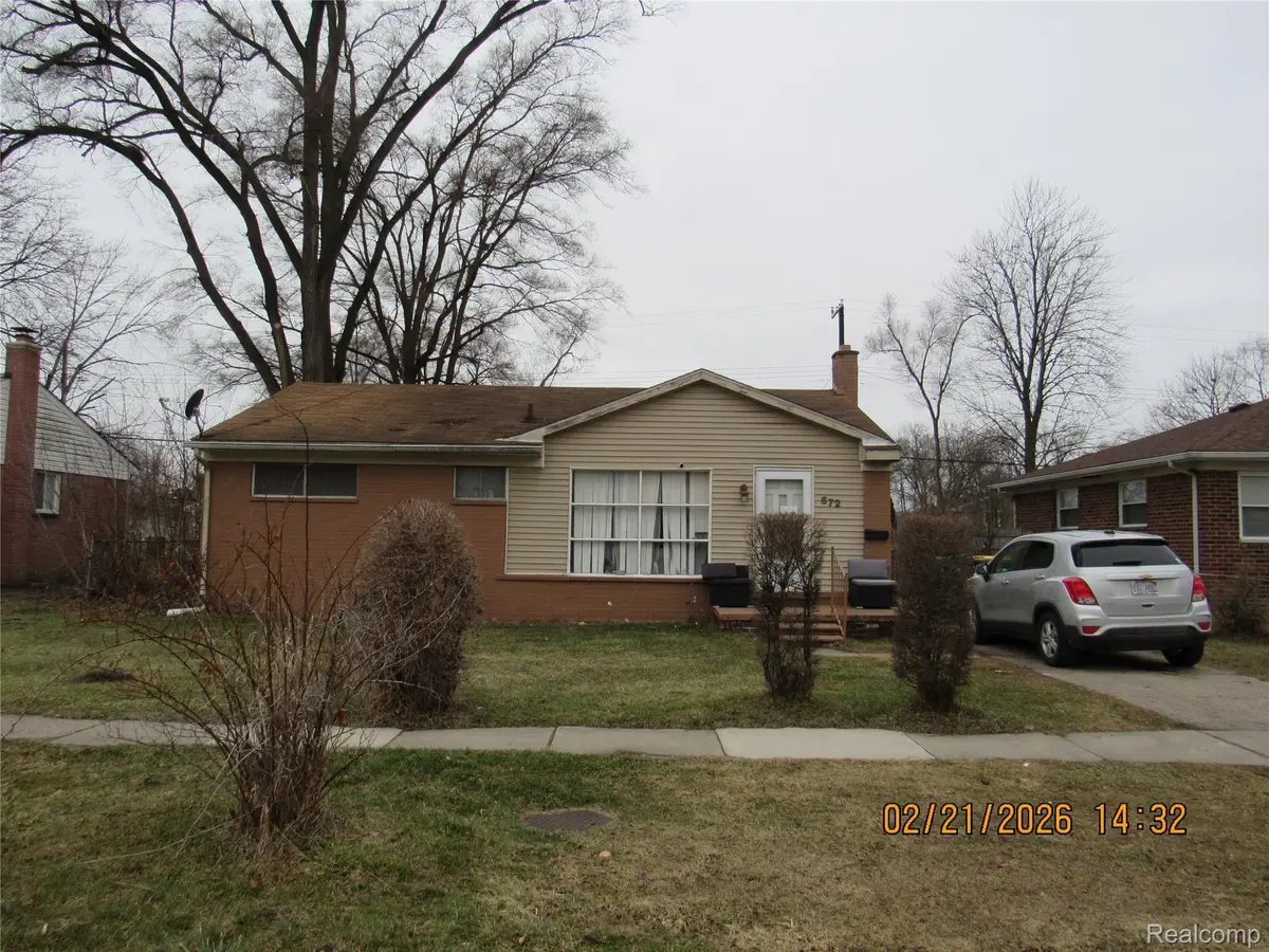672 Nash AVE, Ypsilanti Charter Township, MI 48198