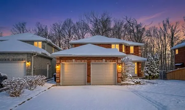 36 Nicklaus DR, Barrie, ON L4M 6W5