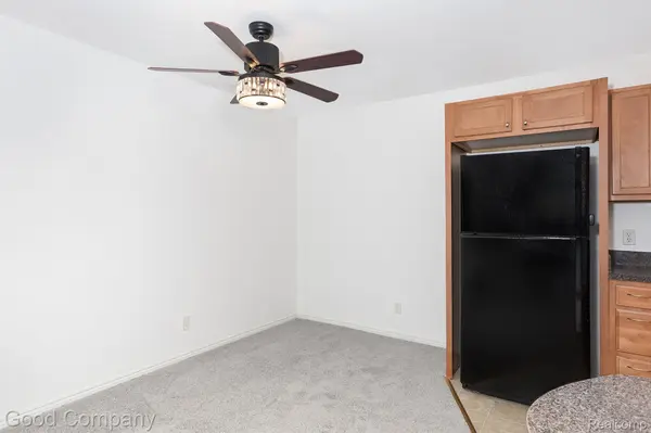 2440 Parmenter BLVD #101, Royal Oak, MI 48073