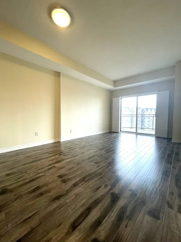 2 Maison Parc CT #617, Vaughan, ON L4J 9K4