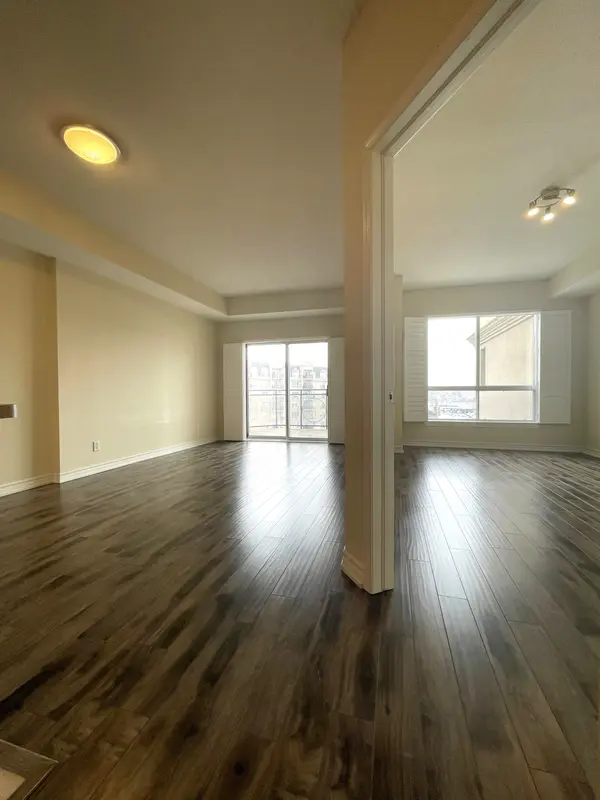 2 Maison Parc CT #617, Vaughan, ON L4J 9K4