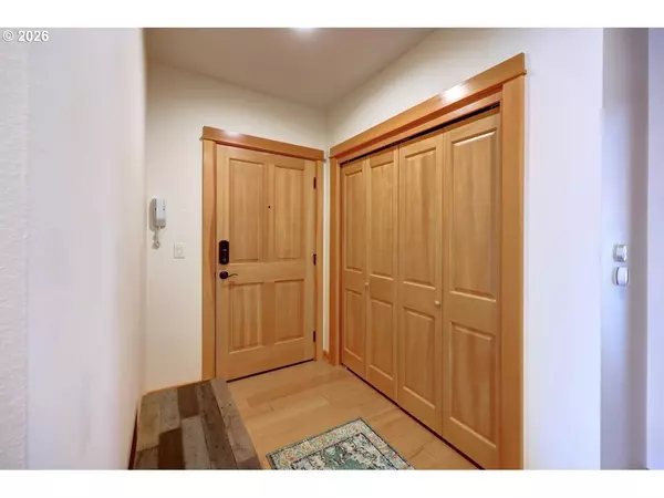 Cannon Beach, OR 97110,123 S HEMLOCK ST #204