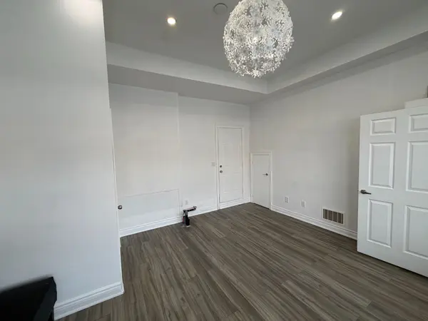 10060 Keele ST #4, Vaughan, ON L6A 4V6