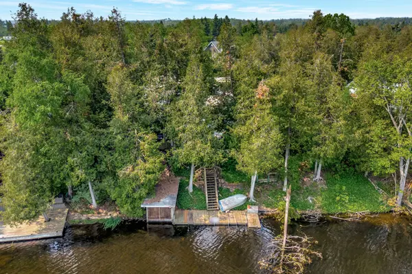 14 Wychwood DR E, Kawartha Lakes, ON K0M 1N0