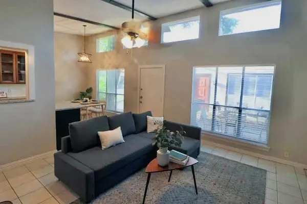 2708 McCart Avenue, Fort Worth, TX 76110