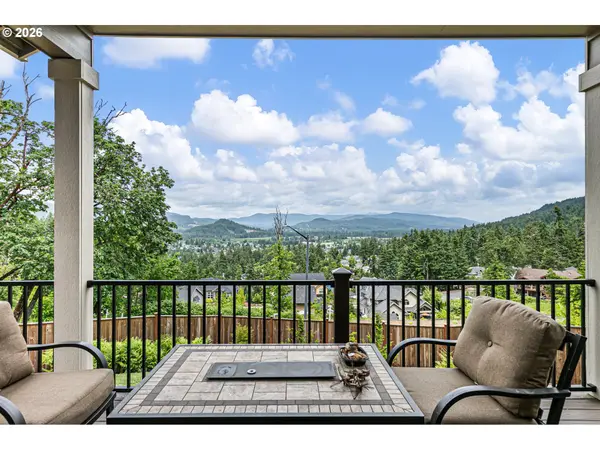 962 S 66TH PL, Springfield, OR 97478