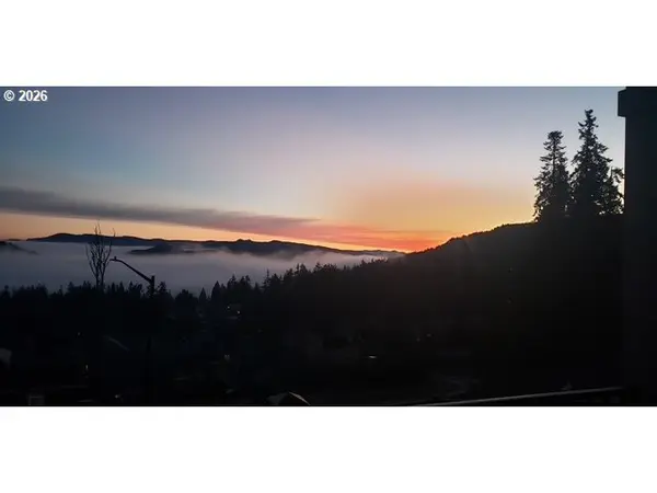 962 S 66TH PL, Springfield, OR 97478