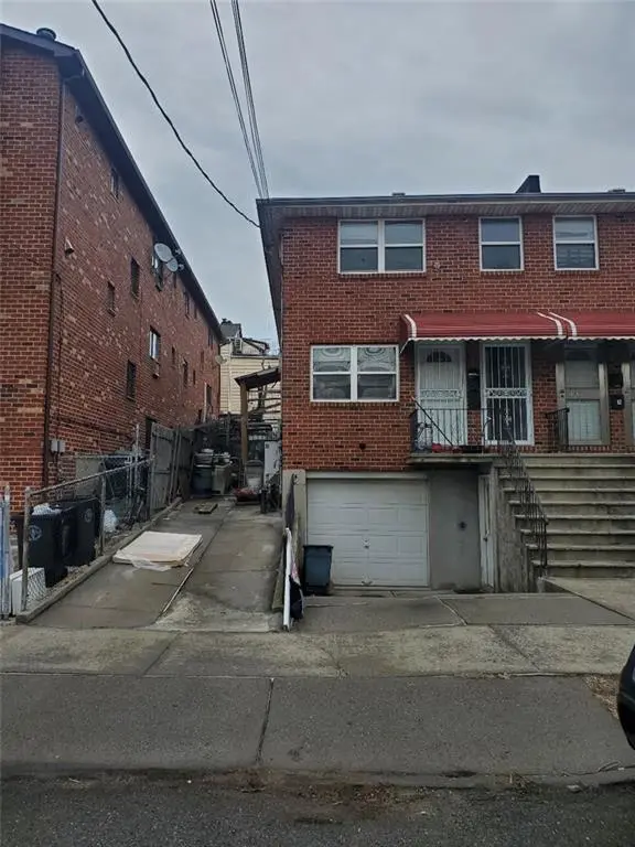2105 123rd ST, Queens, NY 11356