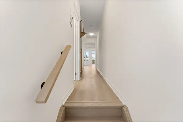 34 Hickey LN, Kawartha Lakes, ON K9V 0T2