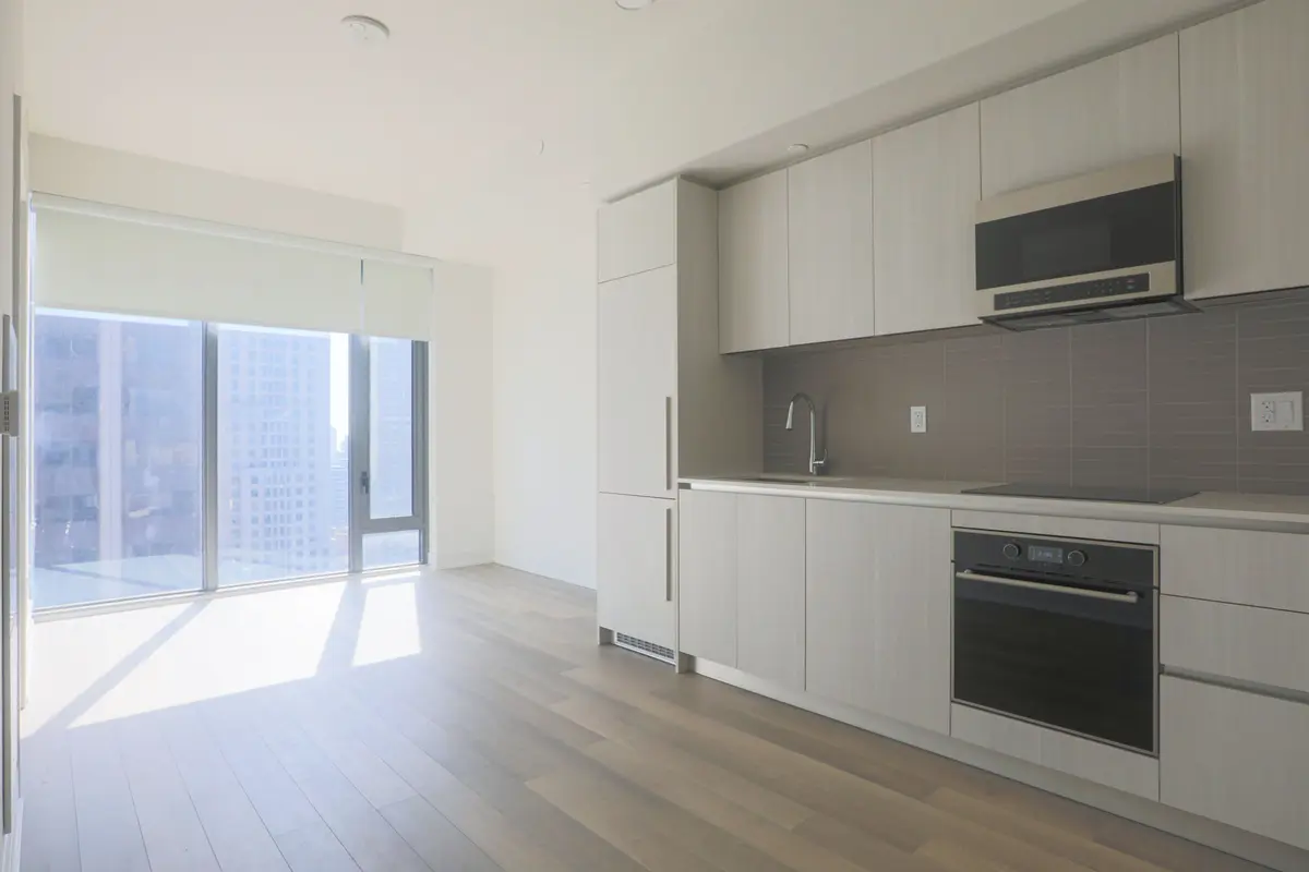 8 Cumberland ST #3804, Toronto C02, ON M4W 0B6