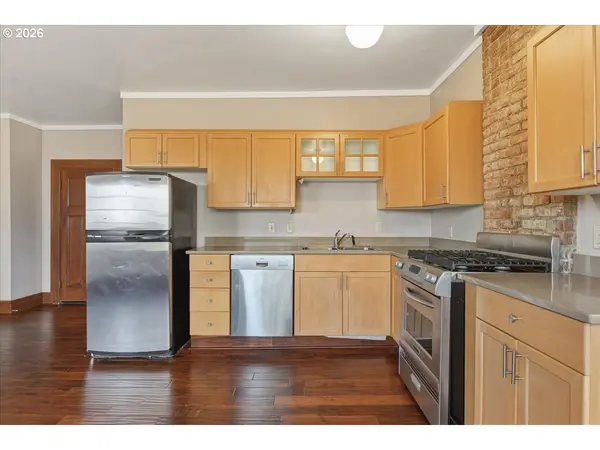 2386 NW GLISAN ST #9, Portland, OR 97210