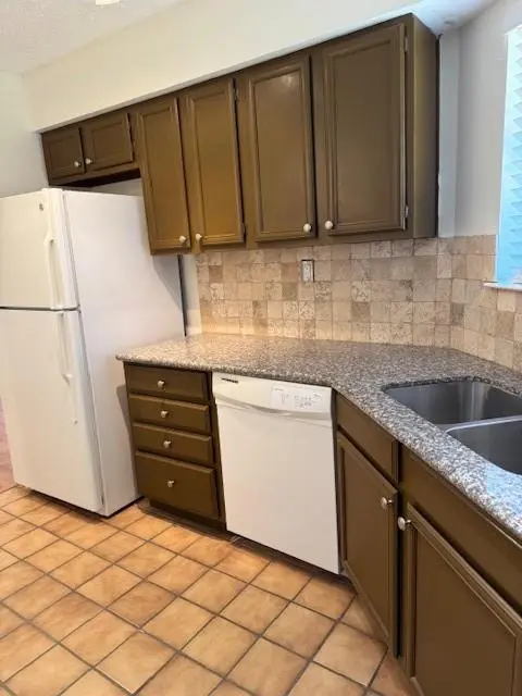 16301 Ledgemont Lane #257, Addison, TX 75001