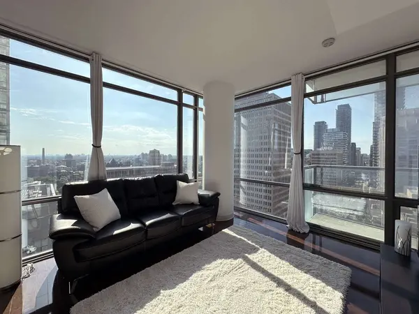 37 Grosvenor ST #2203, Toronto C01, ON M4Y 3G5