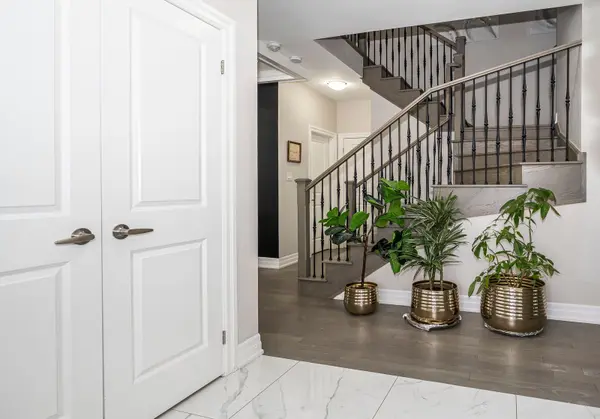 21 Souter DR, Whitby, ON L1P 0J6