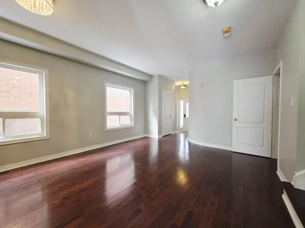 126 Collis DR, Aurora, ON L4G 7V2