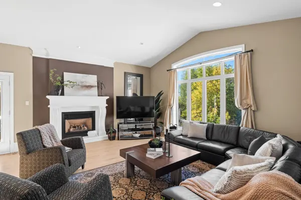 358 River RD, Blossom Park - Airport And Area, ON K1V 1R8