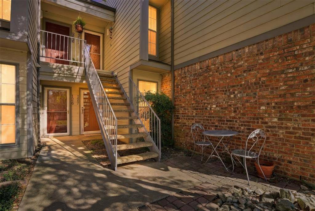 2535 Wedglea Drive #F-127, Dallas, TX 75211