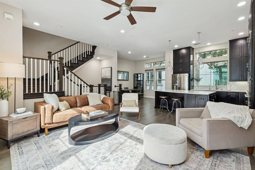 762 Spanish Oaks Place, Dallas, TX 75204