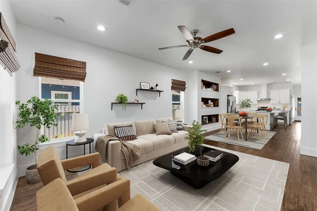 916 S Montreal Avenue, Dallas, TX 75208