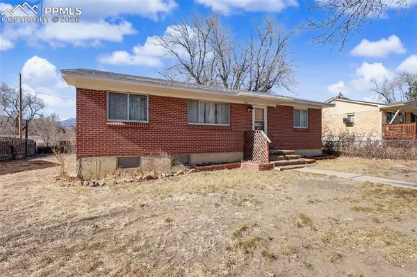 518 Yellowstone RD, Colorado Springs, CO 80910