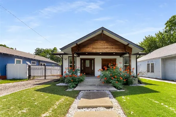 916 S Montreal Avenue, Dallas, TX 75208