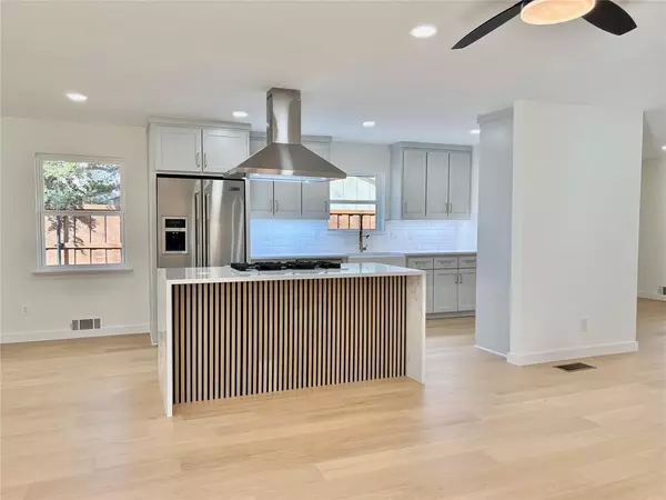 Dallas, TX 75238,9920 Greenfield Drive