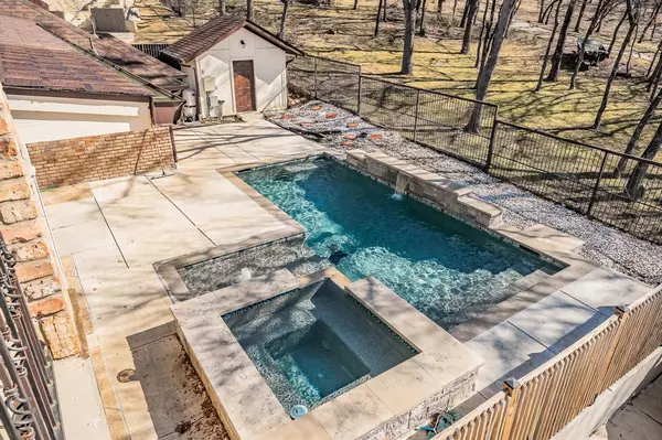 Arlington, TX 76016,6012 Englishoak Drive