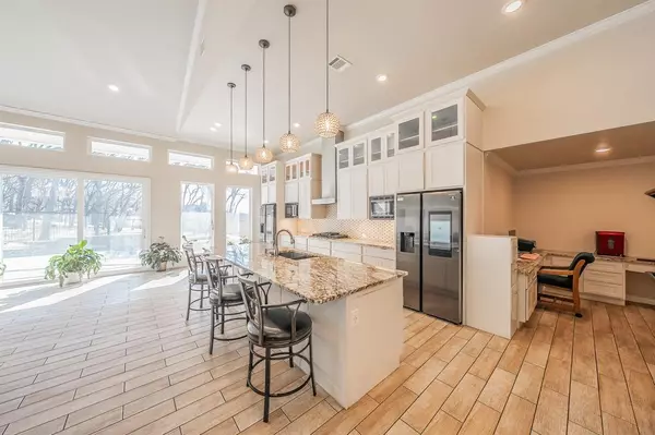 Arlington, TX 76016,6012 Englishoak Drive