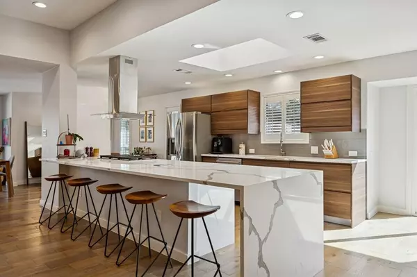 Dallas, TX 75243,9522 Robin Meadow Drive