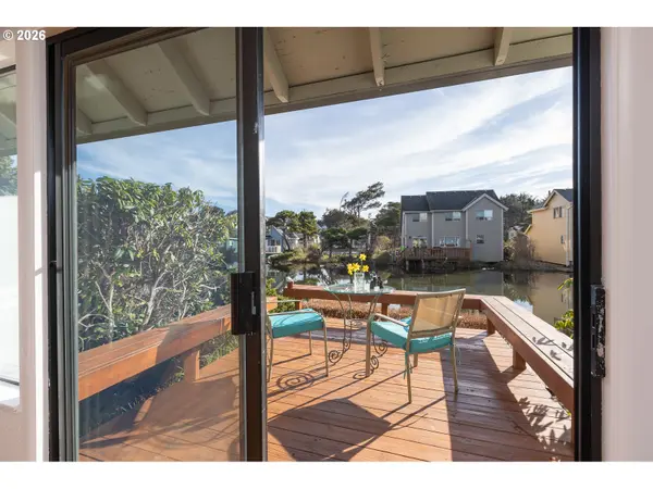 180 SE HIGHWAY 101 #7, Lincoln City, OR 97367