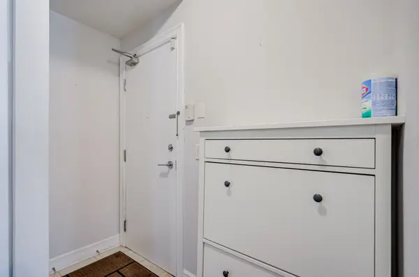 17 Barberry PL #Th117, Toronto C15, ON M2K 3E2