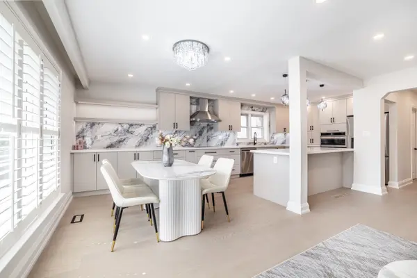 192 Combe AVE, Toronto C06, ON M3H 4K5