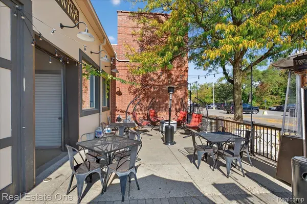 14 WASHINGTON ST, Oxford Village, MI 48371