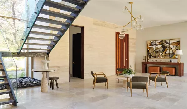 Dallas, TX 75229,10920 Strait Lane