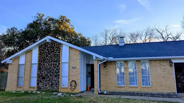 210 Sixpence Lane, Euless, TX 76039