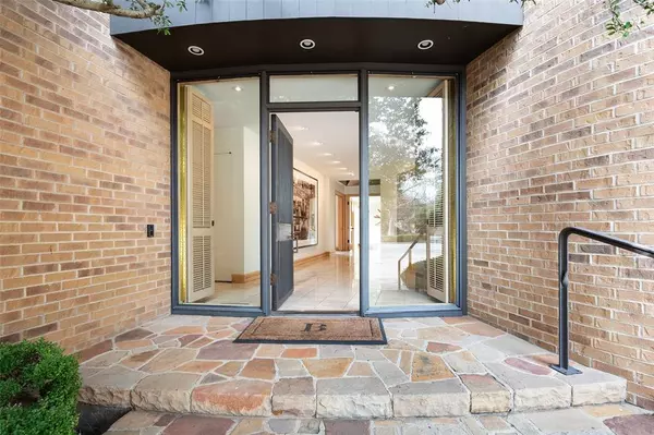 Dallas, TX 75229,12 Royal Way