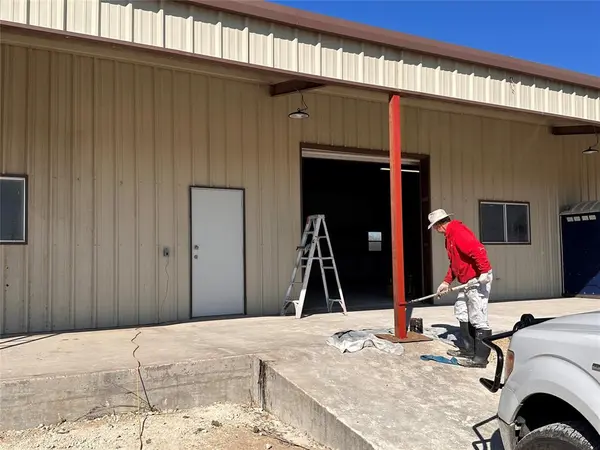 13332 FM 744, Barry, TX 75102