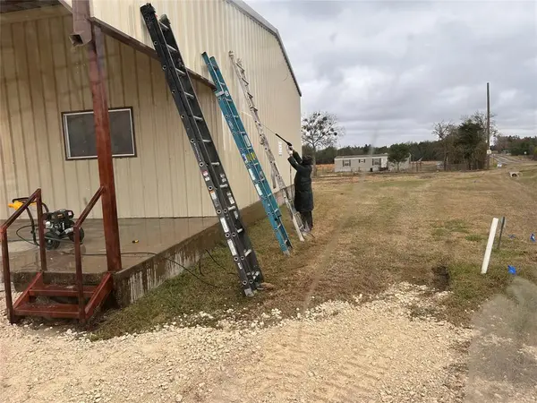 13332 FM 744, Barry, TX 75102