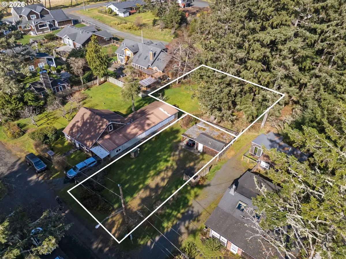 8th ST, Gearhart, OR 97138