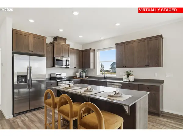 429 NE Hunter DR, Estacada, OR 97023