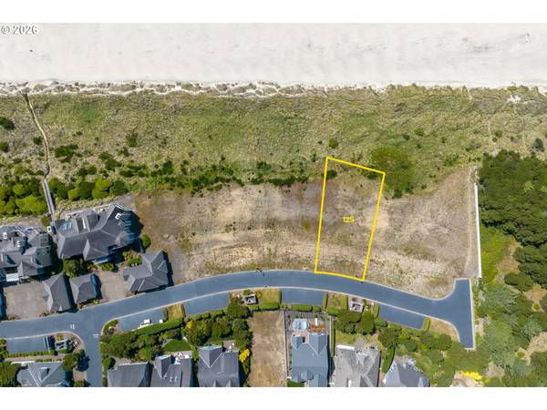 SW Cupola DR #8800, South Beach, OR 97366