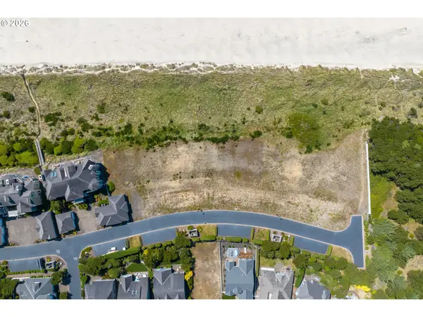 SW Cupola DR #8800, South Beach, OR 97366