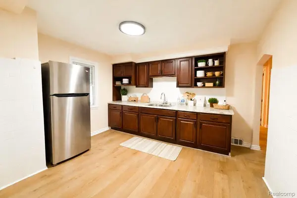 11108 Maxwell AVE, Warren, MI 48089