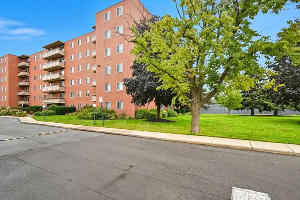 264 Grantham AVE #505, St. Catharines, ON L2M 5B5