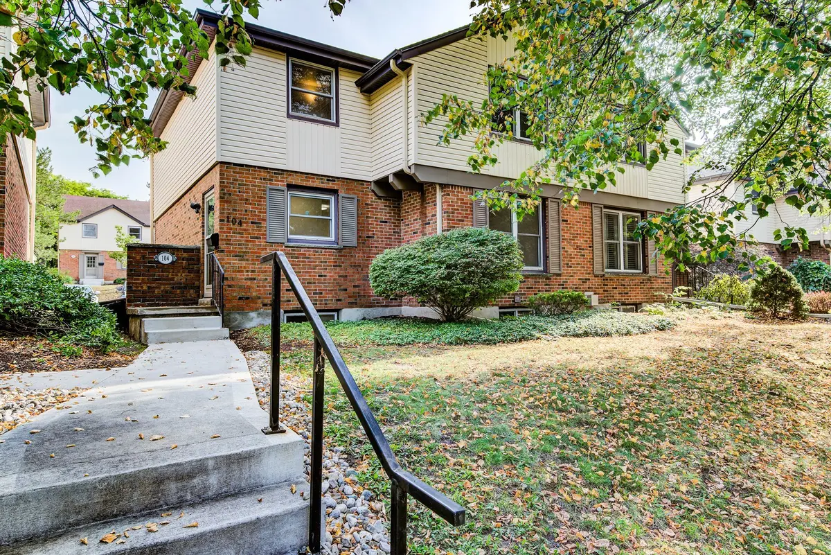 104 McDougall RD #3, Waterloo, ON N2L 5C5