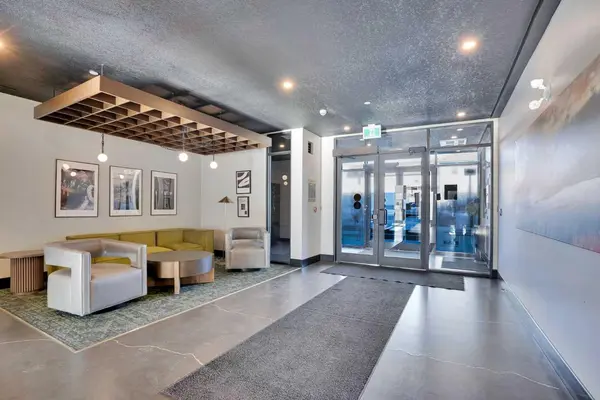 370 Dieppe DR SW #214, Calgary, AB T3E 0E6